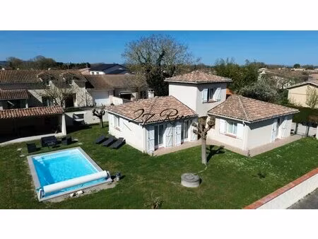 maison t7 de 140 m² avec parcelle de 800 m²