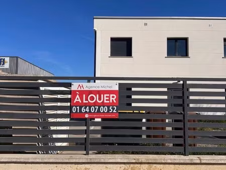 location local commercial 120m² gretz armainvilliers 77220
