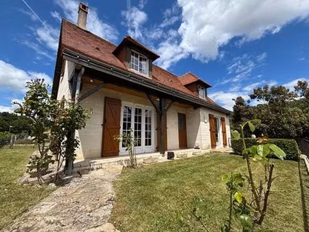 joué les tours. maison sur sous-sol complet dans secteur au calme. maison lumineuse très a
