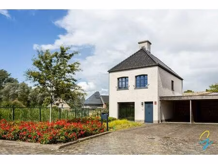 huis te koop in oosterzele met 3 slaapkamers