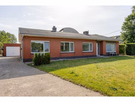 huis te koop in zandhoven met 3 slaapkamers