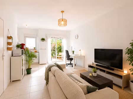 charmant t2 vendu loué avec terrasse et piscine - la riche