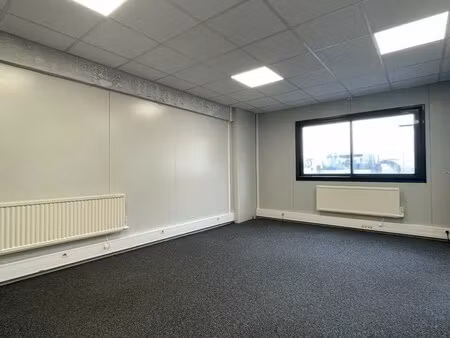 location bureaux 120 m²