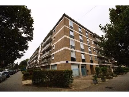surface commerciale à vendre à rue du paruck 39 molenbeek-saint-jean (vbe33824)