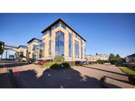 bureaux à louer à pontbeekstraat 2-4 dilbeek (rbw18652)