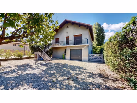 maison à domène (38420)  prix 300 000 €.