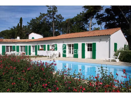 maison à vendre à la flotte - 5 pièces  piscine  grand terrain