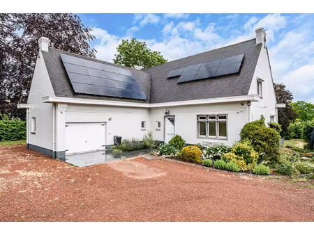 huis te koop in auvelais met 3 slaapkamers