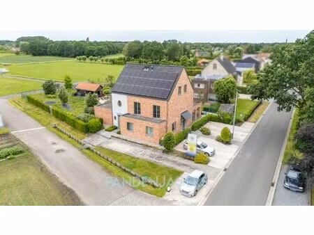 huis te koop in duffel met 6 slaapkamers