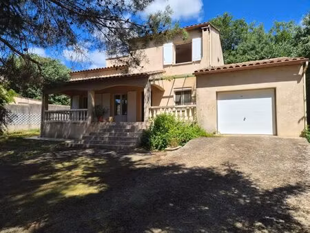 jolie villa à rafraîchir