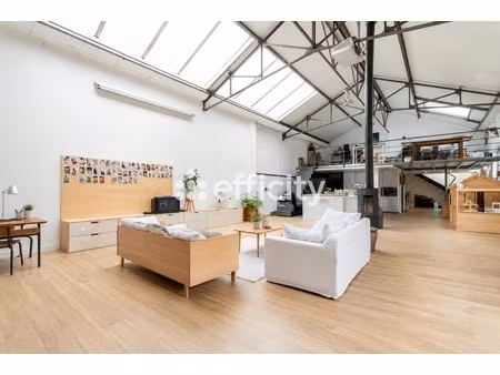 maison 7 pièces - 270 m²