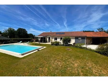 maison de plain-pied à vendre  à 5 minutes des commerces de gourdon