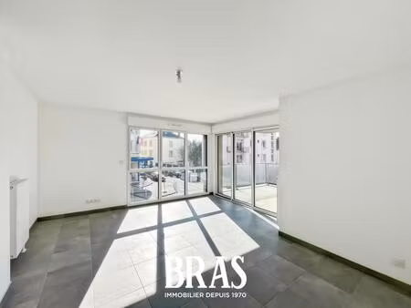 location appartement 3 pièces 65m² st nazaire 44600