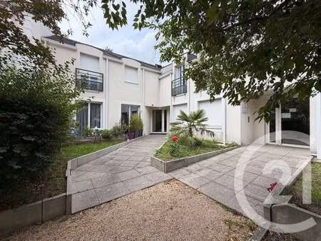 vente bureaux et commerces à sautron (44880) : à vendre / 40m² sautron