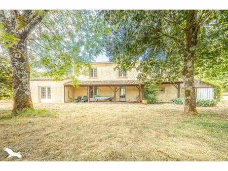 vente maison à auchay-sur-vendée (85200) : à vendre / 175m² auchay-sur-vendée