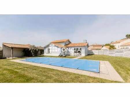 vente maison piscine à l'aiguillon-sur-vie (85220) : à vendre piscine / 86m² l'aiguillon-s