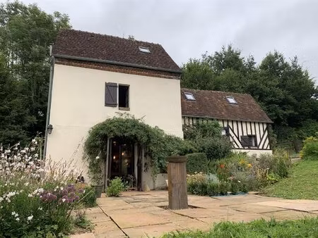maison de charme en colombage au coeur de la campagne vallonnée normande