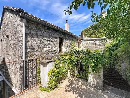 exclusivité - les vans (07140) : authentique maison de village en pierre avec cour ...