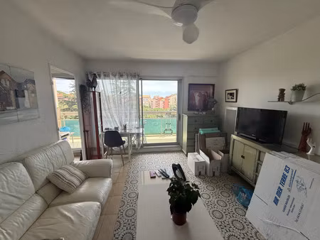 location appartement 1 pièces 26m2 hyères 83400 - 536 € - surface privée