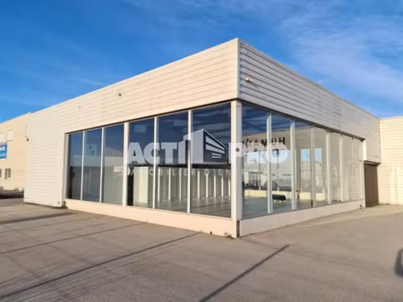 location local commercial 225m2 perpignan 66000 - 3100 € - surface privée