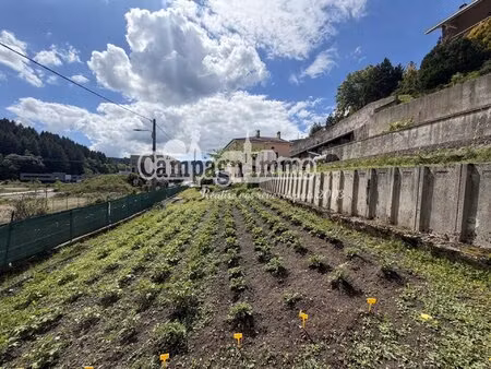 terrain de 408 m²