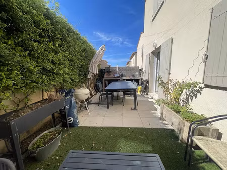 location appartement 2 pièces 44 m² à gardanne (13120)  933 €
