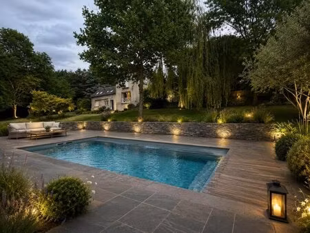 maison familiale avec piscine  parc arboré de 163 m²