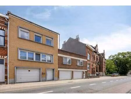 charmante maison (peb c) avec atelier et beau jardin (2a 79c