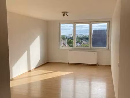 appartement 2 ch tres lumineux remis a neuf avec garage