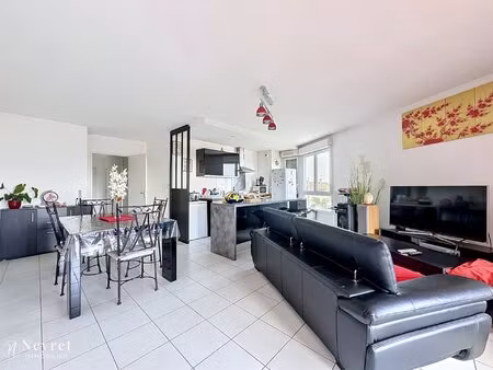 t4 moderne 83m2 avec balcon
