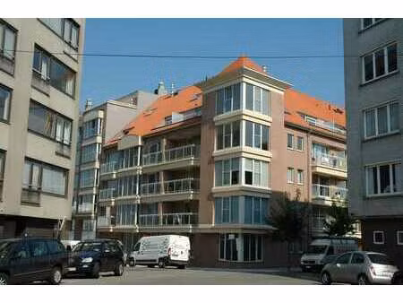 duplex appartement met zijdelings zicht op de leie. twee ...