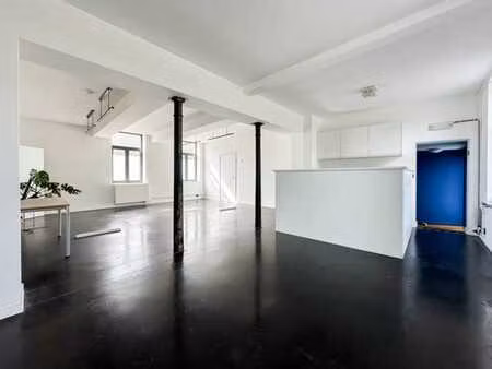 bureaux lumineux dans la ferme willambroux