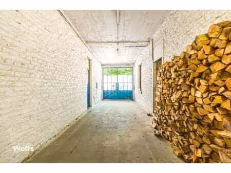immeuble sur + de 450 m² avec ateliers/stockage et loft !