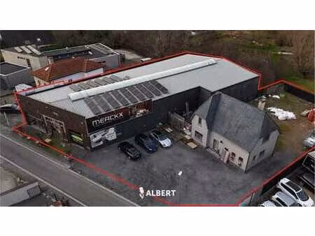 surface commerciale de 850 m² avec habitation à ninove