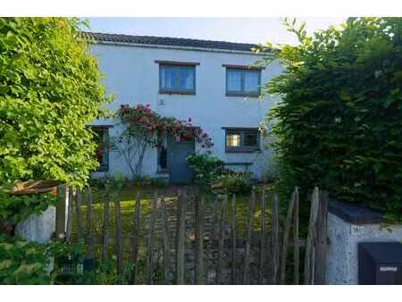 maison 3 façades rénovée avec jardin à grez-doiceau (hèze)