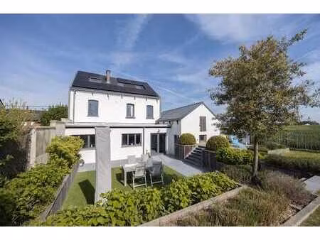 marbisoux: splendide maison rénovée 5ch avec jardin
