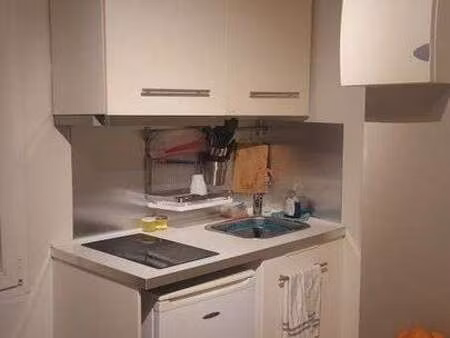location appartement 2 pièces meublé à aix-en-provence (13080) : à louer 2 pièces meublé /