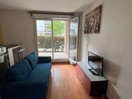 location appartement t1 meublé à montigny-le-bretonneux (78180) : à louer t1 meublé / 35m²