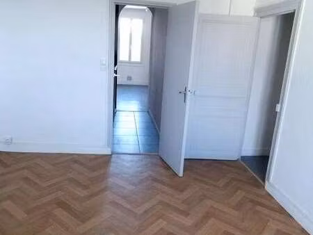 location appartement 2 pièces à tours (37000) : à louer 2 pièces / 45m² tours