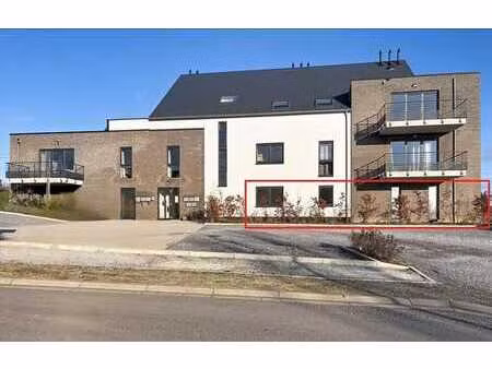 superbe appartement avec 2 chambres et jardin sis à feschaux