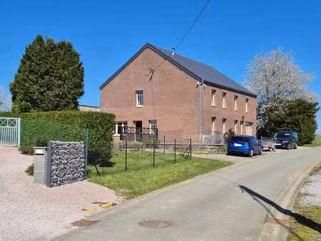 maison de campagne vendue avec terrain contigu de 43 ares.