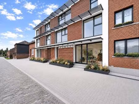 appartement renove - 2 chambres + terrassse !