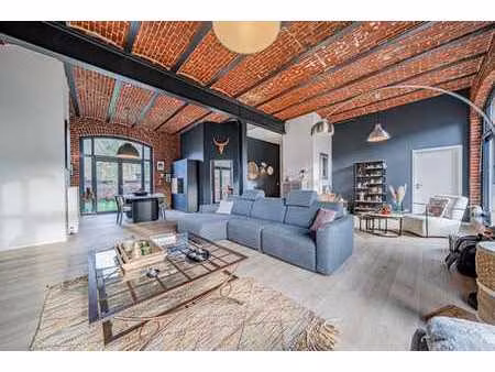 superbe loft avec jardin dans le centre de tilff