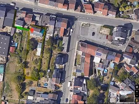 maison d'habitation avec dépendances et jardin