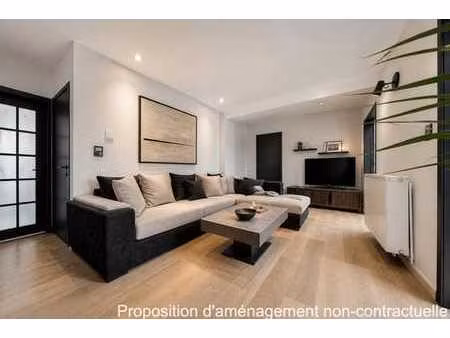 maison familiale avec beaux volumes et jardin