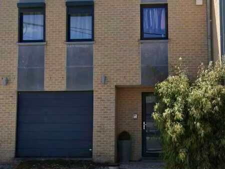 maison familiale de 210 m² – 4 ch – jardin plein sud – peb b