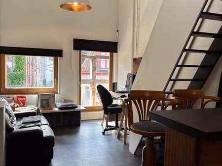 joli triplex à 2 pas de l'uc louvain (archi)