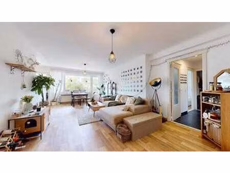 appartement 2 chambres +/- 81m2 + terrasse +/- 10m2 ouest