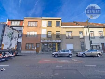 maison avec potentiel bi-familial et/ou espace professionnel