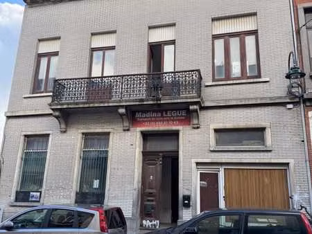 imm. mixte avec commerces et logement